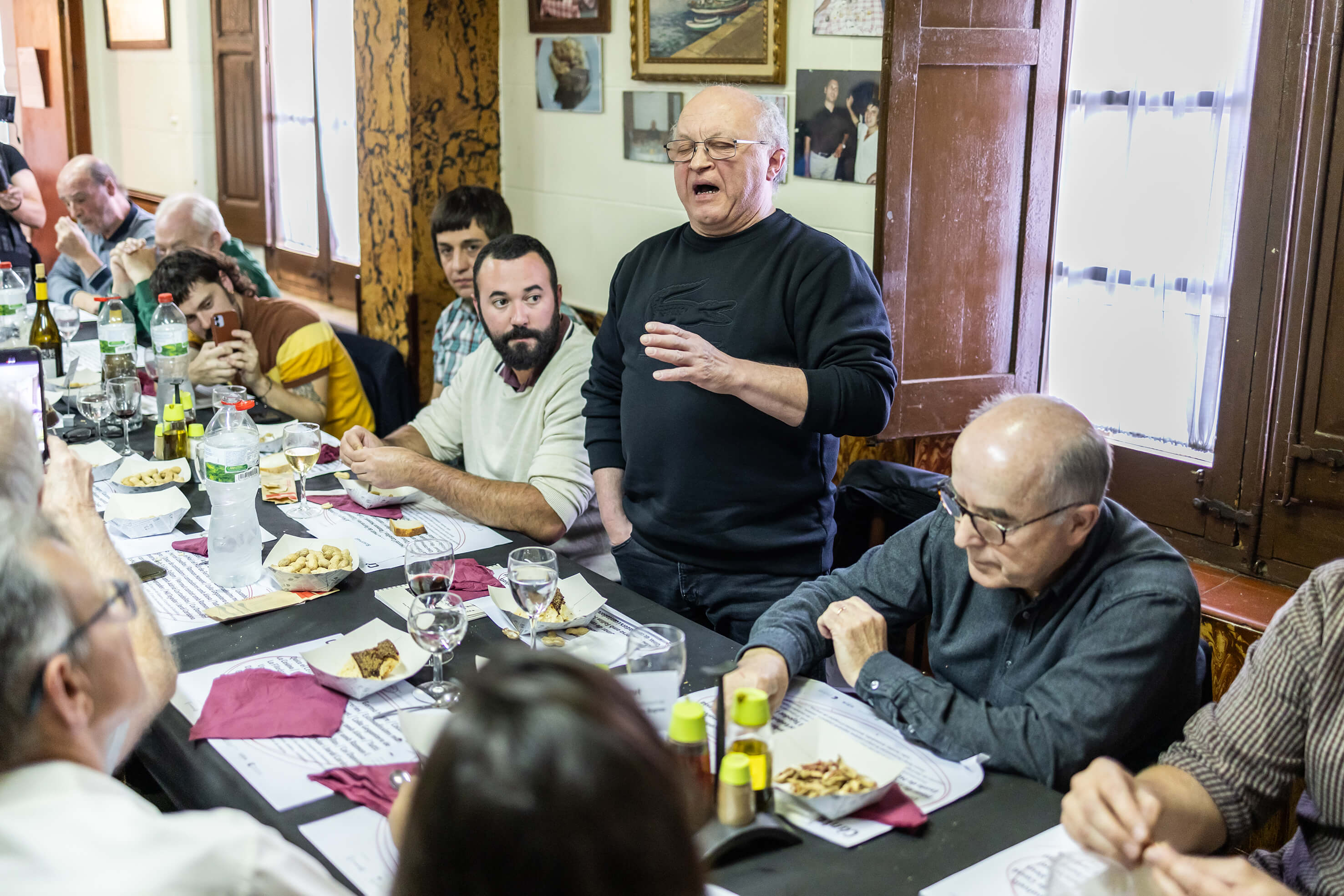 Dinar de cantadors i cantadores amb David Fernàndez