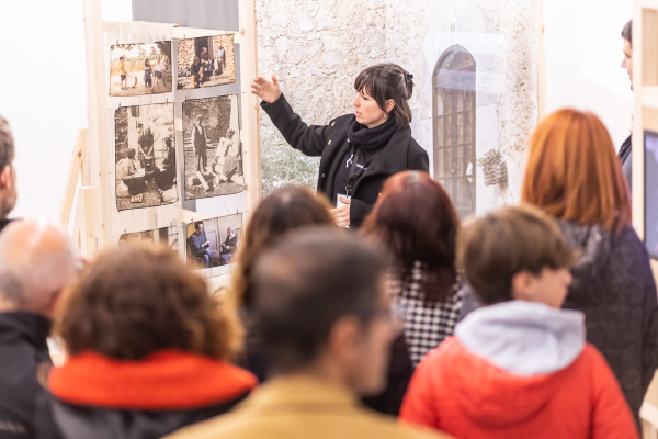 Visita comentada a l&#039;exposició &#039;Cantàvem, cantem... i cantarem!&#039;