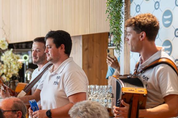 Vermut cantat: Porró, Mam i Pipa