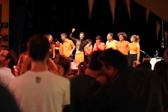 Alba Careta, Henrio i la resta d'artistes a l'escenari