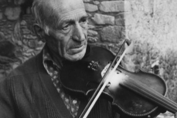 L'exposició 'Peret Blanc de Beget' arriba a Olot