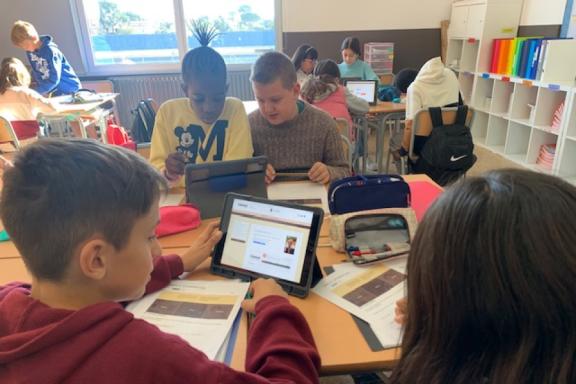 'Cantut a les escoles: cacem i cantem cançons', un dels finalistes del Premi Baldiri Arts i Llengua