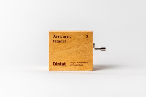 Capseta Arri, arri, tatanet